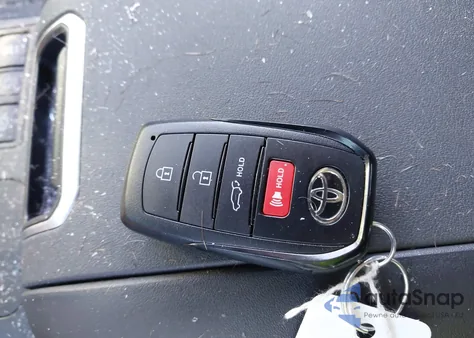 2024 Toyota Highlander Hybrid Xle z USA, uszkodzony, nr VIN 5TDKARAH8RS531648